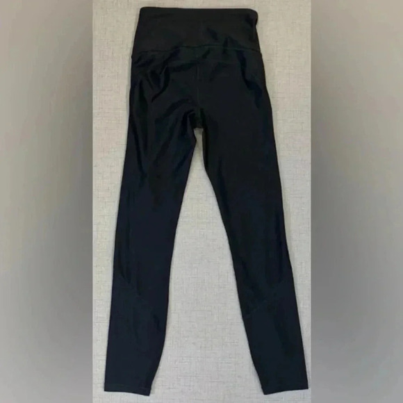 Women’s Under Armour Training HeatGear Compression Leggings Size Medium Black - Picture 7 of 8